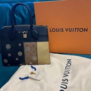 LOUIS VUITTON Limited Edition Monogram Reverse Canvas Night Light Steamer MM Bag